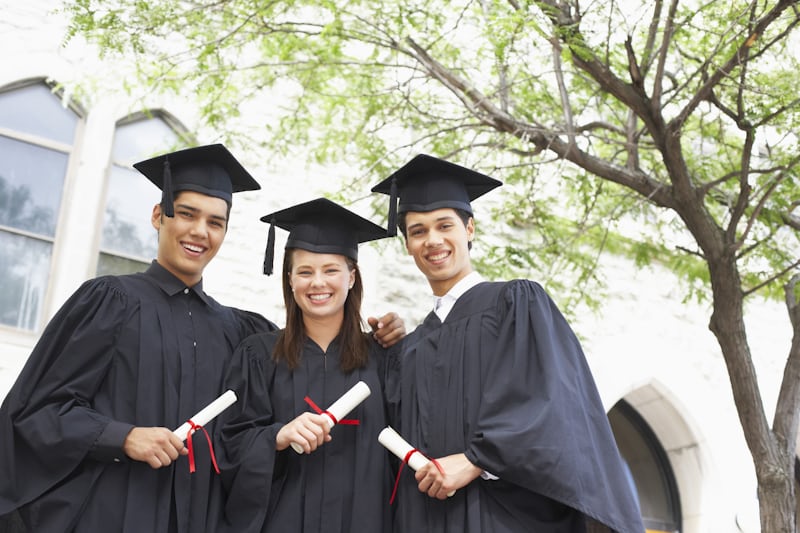 Student planning a scholarship application